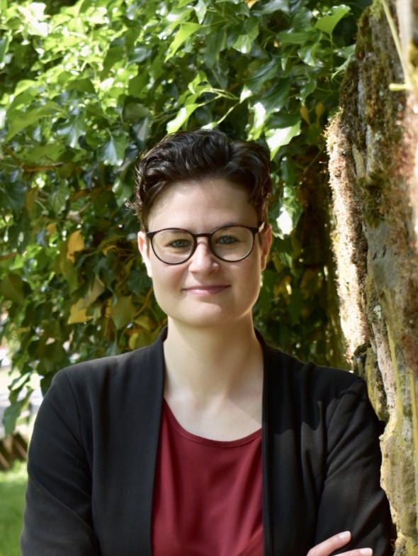Ms Jasmin Teschner